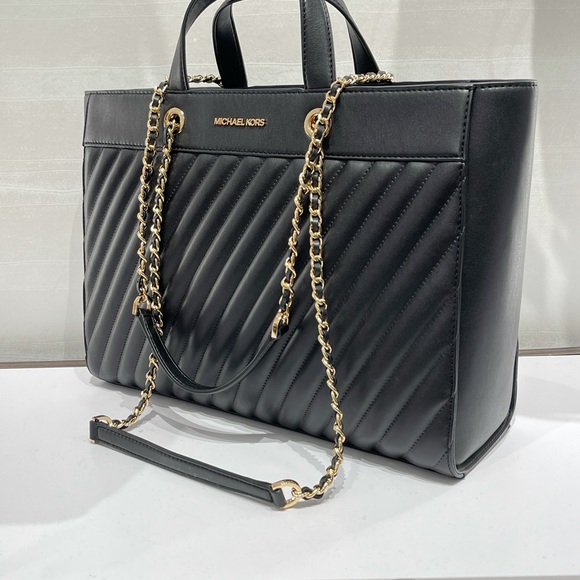 Michael Kors Large EW Tote Bag Black - Picture 5 of 13